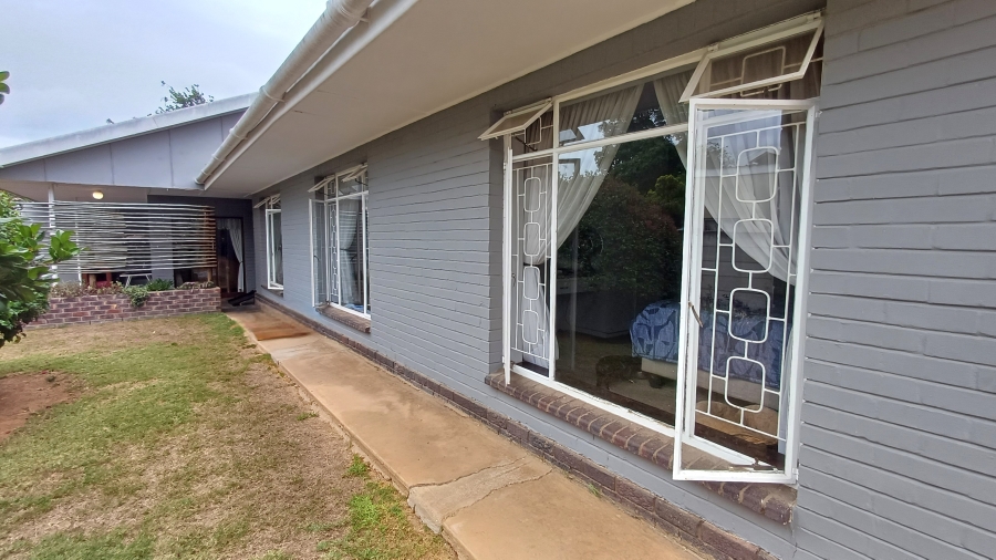 4 Bedroom Property for Sale in Vanes Estate Eastern Cape